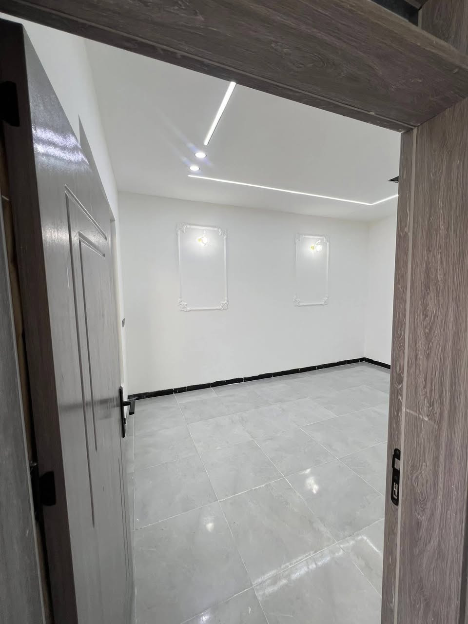 ‏سلام عليكم دارين للبيع بيت 100متر طابقين العنوان كركوك حي بدر  فرع  خدمات ابو وليد البيت صفر مامسكون فول سراميك نضام تبريد مركزي واجة فلين تركي ابواب تركي  تبريد مركزي سعر ٥٨ بي مجال
 للاستفسار الاتصال 
***********
 ***********
