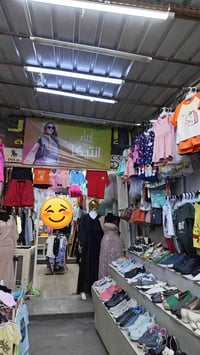 محل ملابس نسائية والادي للبيع بسوق الشرطة الرابعة قرب مجمع لإرسال بنص ...
