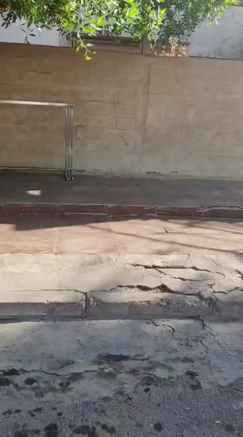 للبيت للبيع يعتبر قطعه ارض
 487 متر واجه 15 نزال34
العنوان بغداد شارع فلسطين قرب تقاطع الصخره 
وخامس بيت من ساحت بيروت 
تفاصيل اكثر إتصال برقم 
***********
