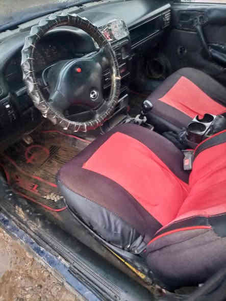 السلام عليكم
فيكترا للبيع 1991رقم نينوى دولي 
ضرر بيها طخه بصفحه النفر محرك بي 
بدايه رخاوه حجم 16السياره بسمي 
هزه جديده سنويه جديده 
للاستفسار الاتصال ***********
*********** السعر 33
