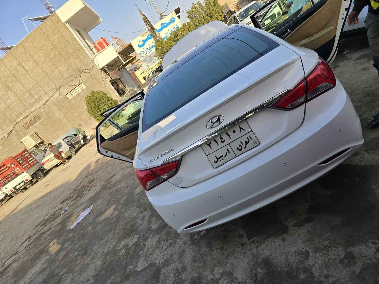 السلام عليكم
سوناتا ٢٠١٣ خليجي فول مواصفات 1:1
مقاعد اماميه تدفئه تبريد 
المقعد الامامي فقط كهرباب 
خزن ميموري 
شفتات ستيرن
 تبريد قطعتين شرط ثلج 
مري شفط 
 بصمة تشغيل 
بصمة ابواب
بنراما
مكينه مفتوحه لاكن لايذكر اي عيب 
بيه اقل الشبر معجون بالجاملغ السليق 
سنويه صاقطه ٢٠٢٣ 
السياره كلللش حلوه  
للاستفسار ***********
