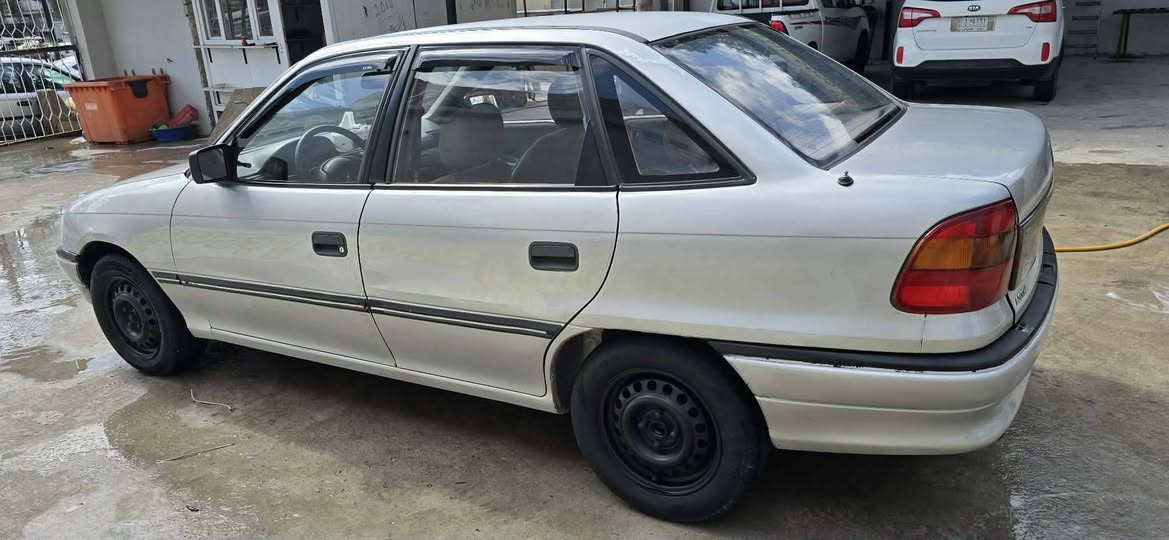 سياره استر موديل 93 محرك 16 سياره كله على وضع شركه كابون بانزين بيه المكان موصل ايسر ***********
***********
