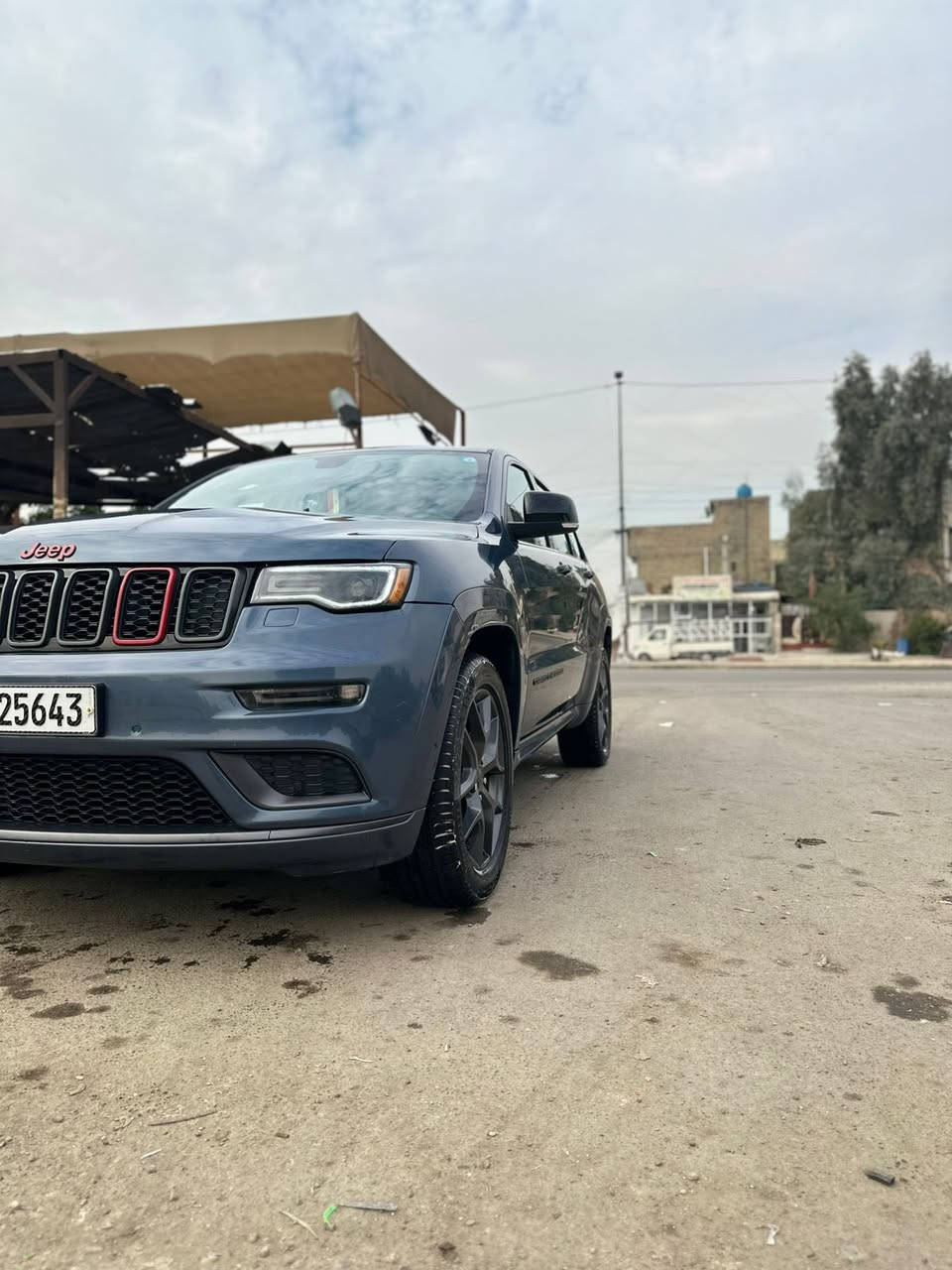 جيب 2019 لمتد اكس لون بحري  فول 
مواصفات ١/١  بانوراما بصمه شكل رياضيي
 محرك ٣٦٠٠ وارد أمريكي 
 حادث بنيد فقط 
فول فول مواصفات شاشة كبيرة لمس كاميرا 
حاسة رادارات كشن جلد كاربلي  

 تشغيل عن بعد تحكمات ستيرن بلتوس
 أوتو ستوب للتحذيرات تبيرد مركزي
 تحديد سرعة محرك 6 سلندر

سيارة كلش نظيفة

السعر 26000 

ماجد احمدرقم صاحب السياره ***********
