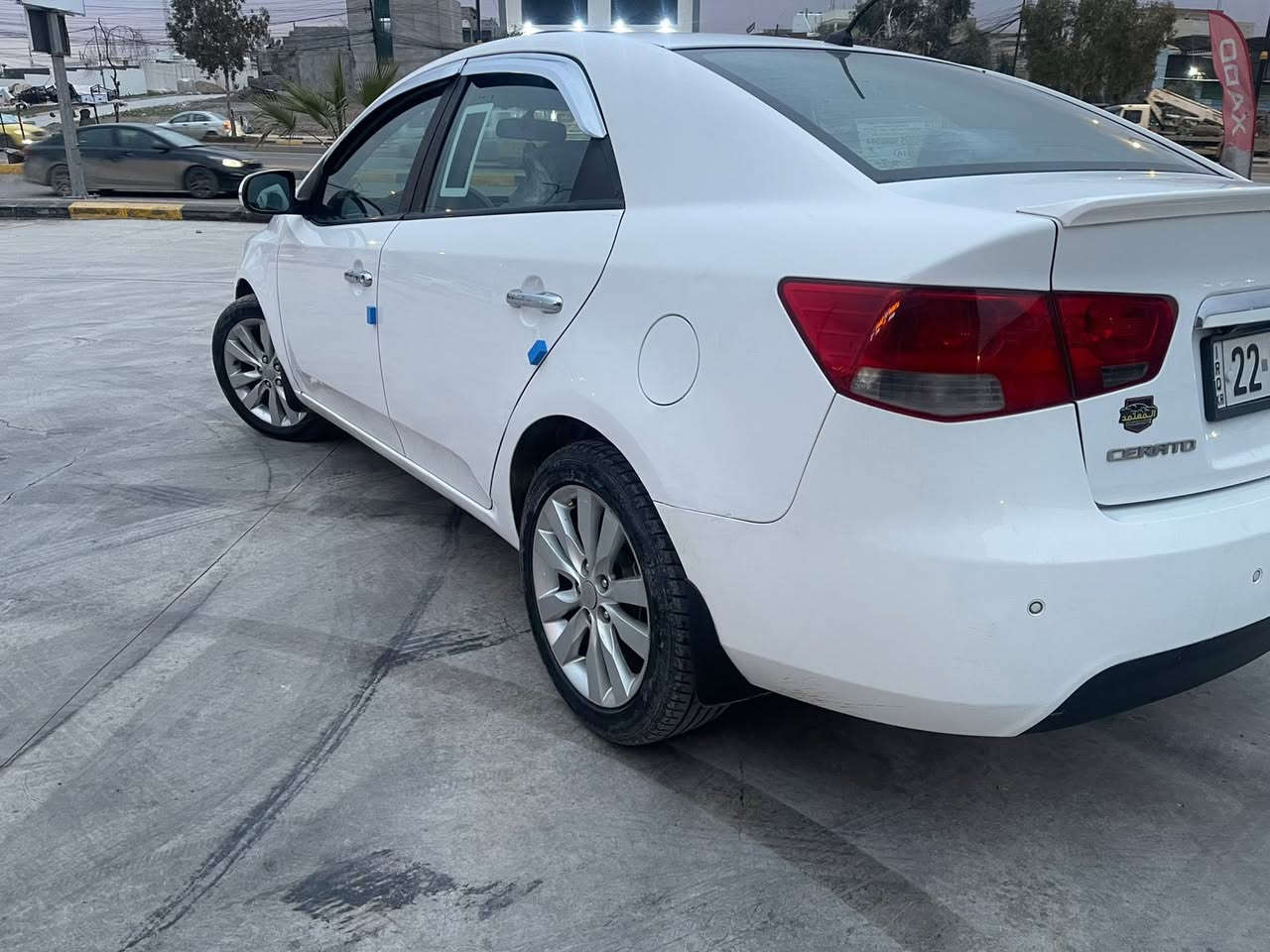 اسلام وعليكم سيراتو 2011فول مواصفات شفتات  استيرن بصمة تشغيل بصمة ابواب  كير 6نمر و3انظما شفتات وعادي وتوماتيك سلايت كابون بانزين اشاير ترحيب فول واحد عل واحد رقم اربيل كابون بانزين سياره  بيها جاملغ يمين امامي صبغ بدون دواخل رش و دواير خلف مصلحات وبيا مكانات بارد ***********
