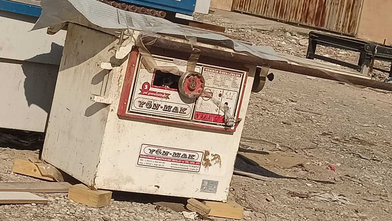 معمل. لبيع 
لاصقه اوزقونيا 4مراحل 2020 
منشار مزراق 3800موديل 2018دبل عربانه 
كمبريسر 550لتر عامودي 
منشار تركي حجم 150
اربيل صناعه جنوبيه خلف شركه اوسكار فرع نجارين 
***********واتساب 
***********واتساب
