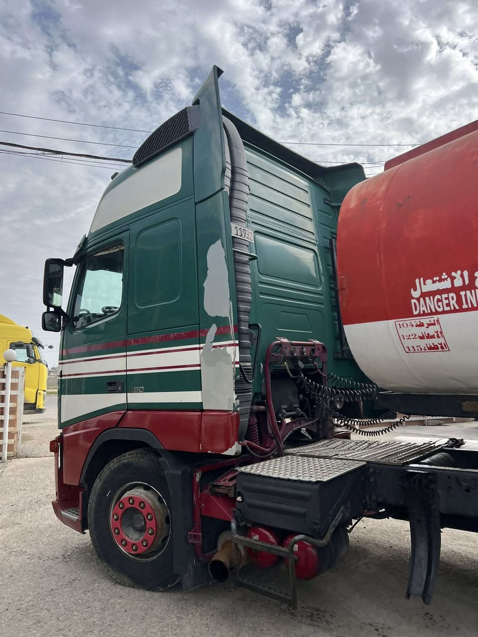 للبيع فالفو صهريج 

موديل 2006

كير اوتوماتيك 

حجم محرك 460

نوع صهريج مصلاوي 

سنوية جديد 

السياره موجود في معرض عادل 

عنوان كركوك مقابل جسر 

***********☎️واتساب
