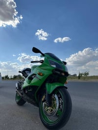 كاوسكي zx9r • ٢٠٠٢ • ٩٠٠