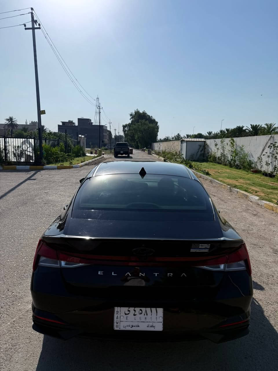 النترا 22 وارد امريكي حادثه سطحي البنيد صبغ فقط والجاملغات الاماميه بارد ب طرفهن مكينه كير مكفولات مواصفاته بصمه وتشغيل عن بعد رادرات امامي وخلفي وجانبي كشنات جلد ابيض 
ماشيه 73ميل 
السعر 135 وبيه مجال 
***********
