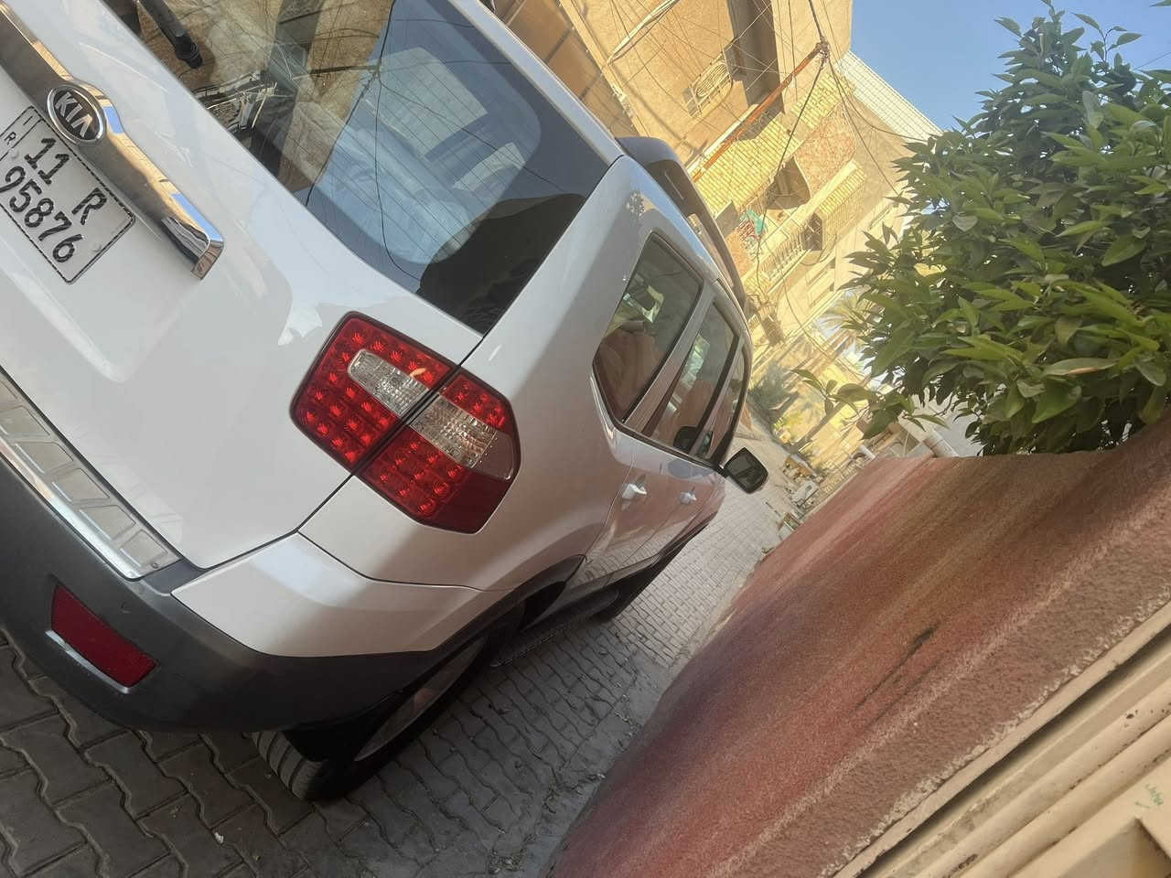 السلام عليكمس كيا موهافي موديل ٢٠١٤للبيع                السياره ٦ سلندر     سلايت  تحكمات استيرن فور ويل  ٧ راكب اشاير بالمري ماشيه ٧٨ حقيقي السياره عله وضع الشركه بيهه بارد بالجاملغ الايسر وبيهه كد شبر بالجتف الايسروبيهه ٤ رصعات تخم تاير  جديد   سعر السياره ١٥٠ وبيهه مجال بسيط مكان السياره بغدادرقم هاتف ***********
