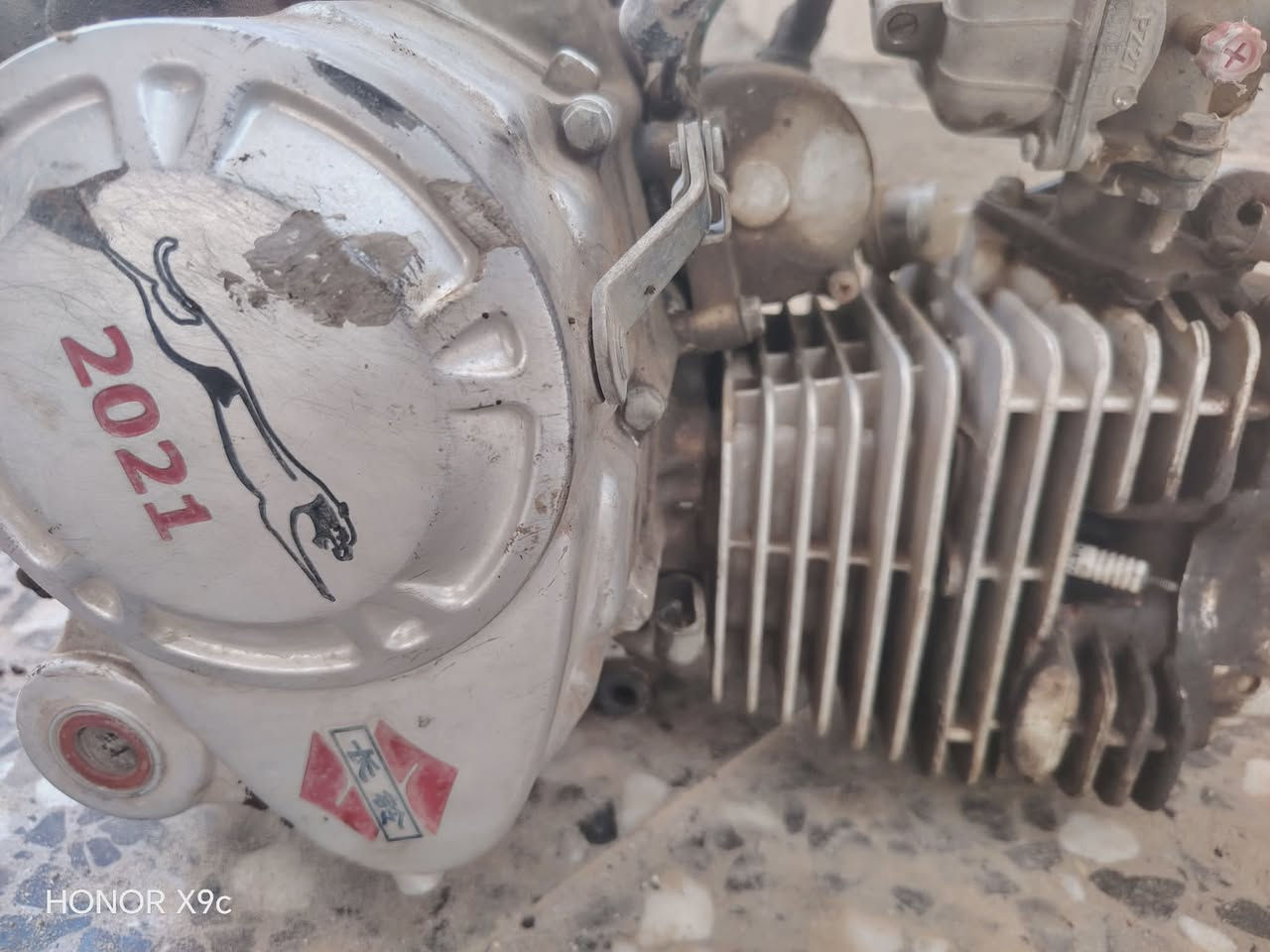 سلام عليكم....  محرك جمره شغال وما مفتوح بس لواشر طاك ومليصه دهن ___ ومحرك ديوان شغال......  وكير بوكس جمره كله شغال...  عل فحص.   ... مكان فلكت سلمان باك...


**إذا كنت صاحب هذا الإعلان وتريد حذفه لأي سبب، رجاءا أرسل رسالة إلى الدعم الفني**