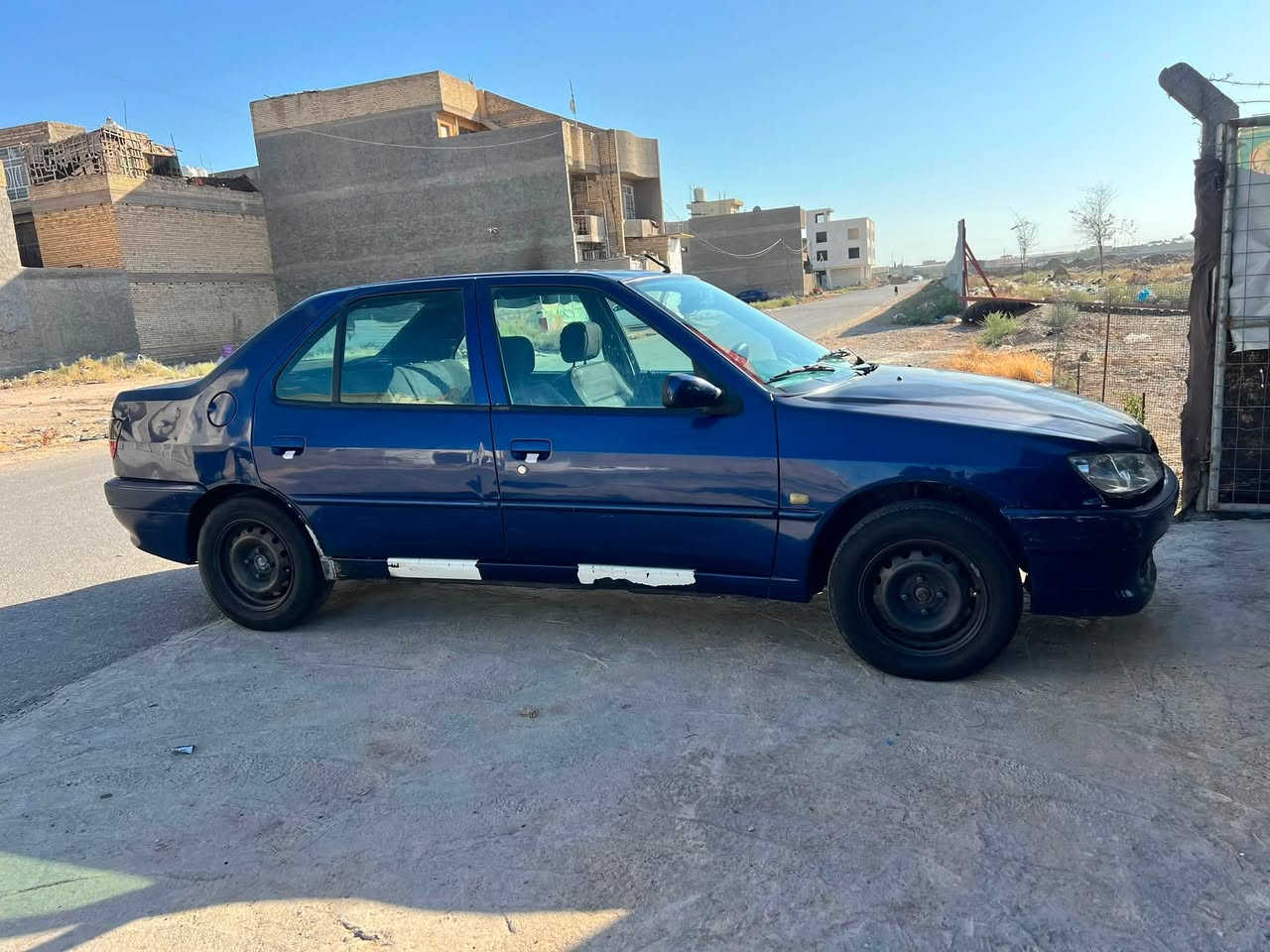 بيجو 306 موديل 2002 بغداد
السياره كلها بلاديه الكشر ولا قطره صبغ 
بس بيه شويه جراد
الكهربائيات ابلاديه 
المحرك بيه تنقيص قليل بدون تبخير 
تبريد شغال 
السنويه ل 2028
السياره يرادلها ترتيب بسيط 
السعر 37 
العنوان بغداد التاجيات قريب المرور
للاتصال 
***********
***********
