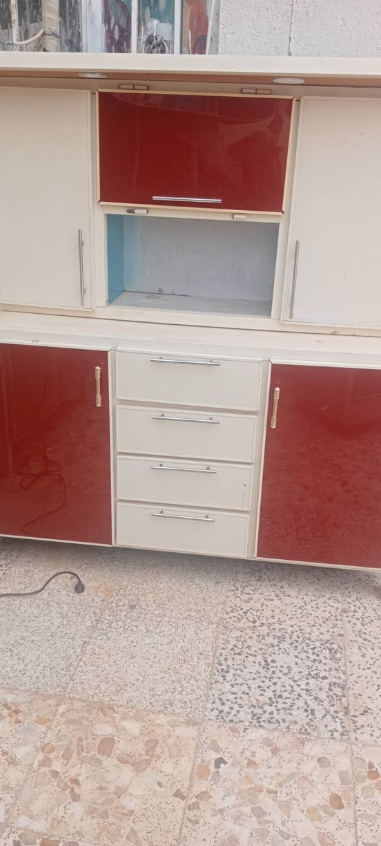 كاونتر تسكام اصلي قياس متر ونص نضيف بسعر 170وبيه مجال اليريده يراسلني اويتصل ويدلل مكاني الاحرار توصيل لباب بيتك ب5الاف اتصل اوتراسل وبخدمتك ***********
