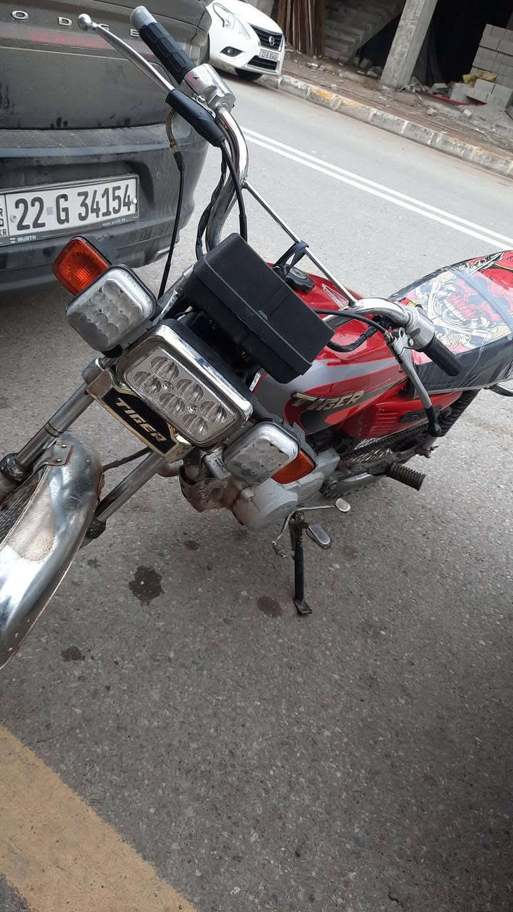 ماطور تايكر 2019 نضيف بس ينرادله قايش مال سرعه ومال كيلو مترات نضيف صوطه قوي ماخذه قبل اسبوع هندر بس مستعجل على بيعته السعر 400وبيه مجال بسيط خاص متواجد المكان موصل بعشيقه..


**إذا كنت صاحب هذا الإعلان وتريد حذفه لأي سبب، رجاءا أرسل رسالة إلى الدعم الفني**