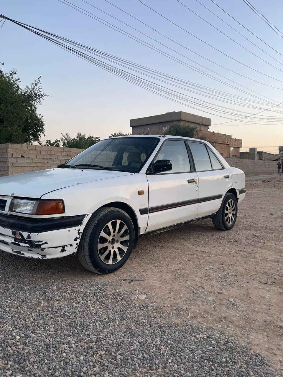 السلام عليكم مازدا موديل 1990 شرط كير ومحرك 323 مكفوله كفاله عامه تحويل ثاني يوم مباشر سنويه ما ساقطه لون ابيض للاستفسار  ***********
