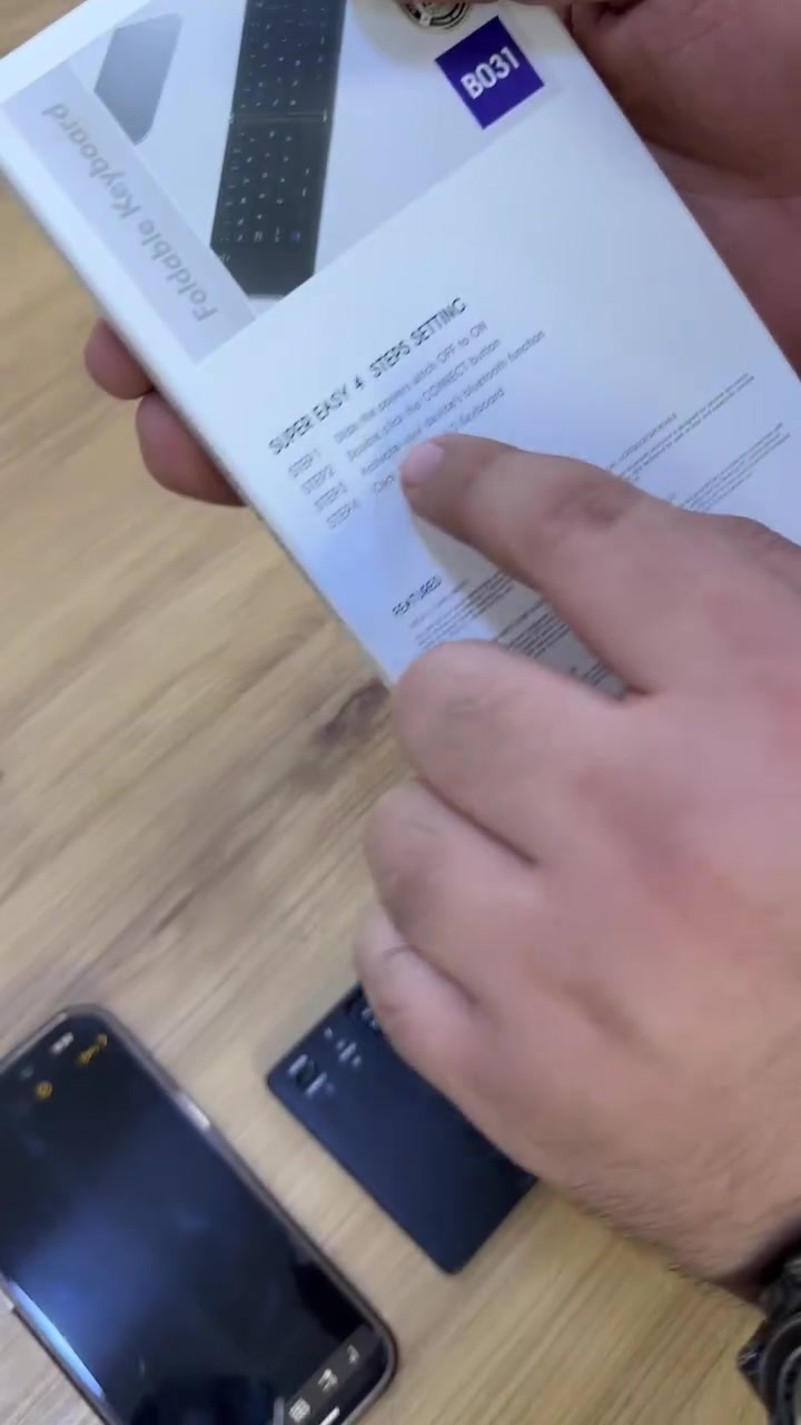 🎯 كيبورد بلوتوث صغير قابل للطي — الحل الذكي للكتابة في أي مكان!

✈️ خفيف وسهل الحمل، يطوي وينفتح بثوانٍ!

📱 يتصل بسهولة مع الجوال، التابلت، واللابتوب عبر البلوتوث.

⌨️ مفاتيح عربية وإنجليزية لكتابة مريحة وسريعة.

🔋 بطارية قابلة للشحن تدوم لساعات طويلة من الاستخدام.

💼 مثالي للسفر، الدراسة، والاجتماعات الميدانية.

🖤 تصميم أنيق وعصري بلون أسود يناسب كل الاستخدامات.
 التوصيل 5000 للمحافظات و 3000 داخل بغداد 
 
السعر لفترة محدوده 20 الف دينار فقط 

الرقم واتساب ***********
