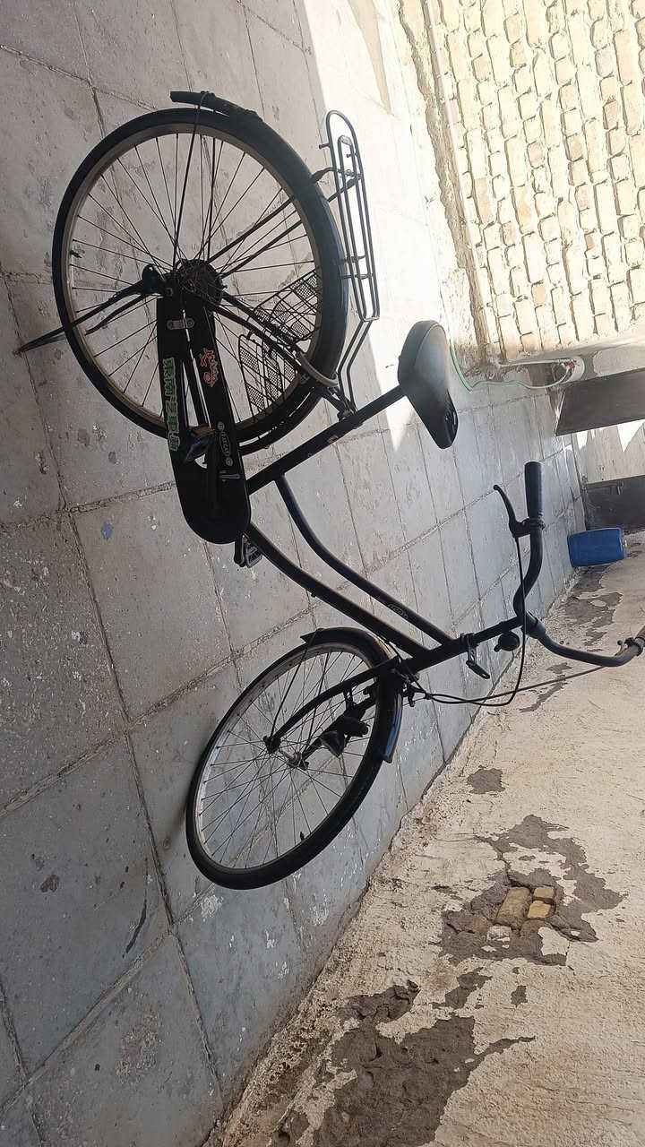 سلام عليكم بسكل للييع نضيف  كامل اي عطل مابي مكان فضليه  ***********
