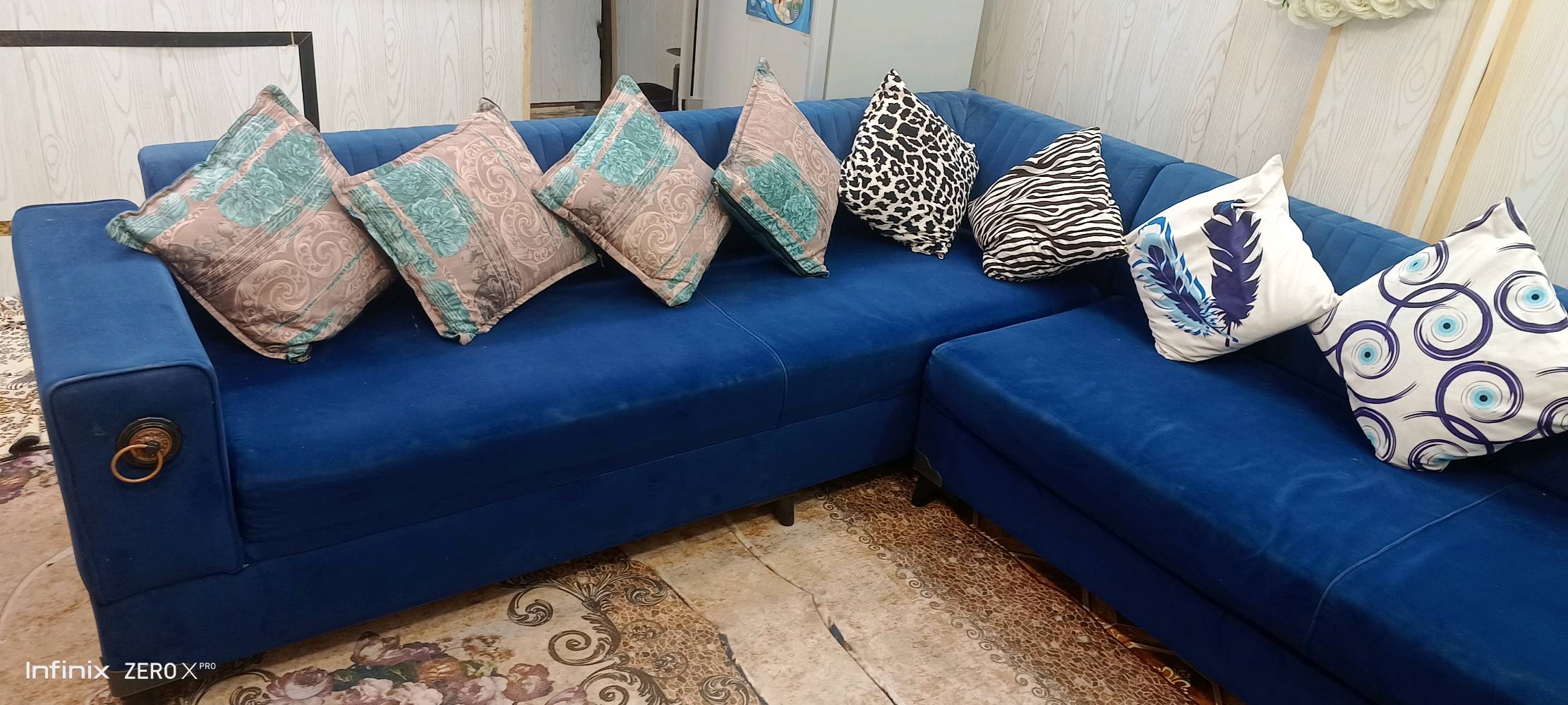 للبيع تخم تركي بي مخزن +طباخ كهربائي +مالت بتيته +خلاط عصير يدوي + صوبات عدد 2+سماعه وسستم صوت احترافي + اناره ليزريه الأغراض نضيفات حيل الاسعار يرجى الاتصال على هذه الرقم او المراسله واتس اب ‏‪***********‬‏
علما عندي اغراض بعد اكثر هذنيج  ابيعهن شلع