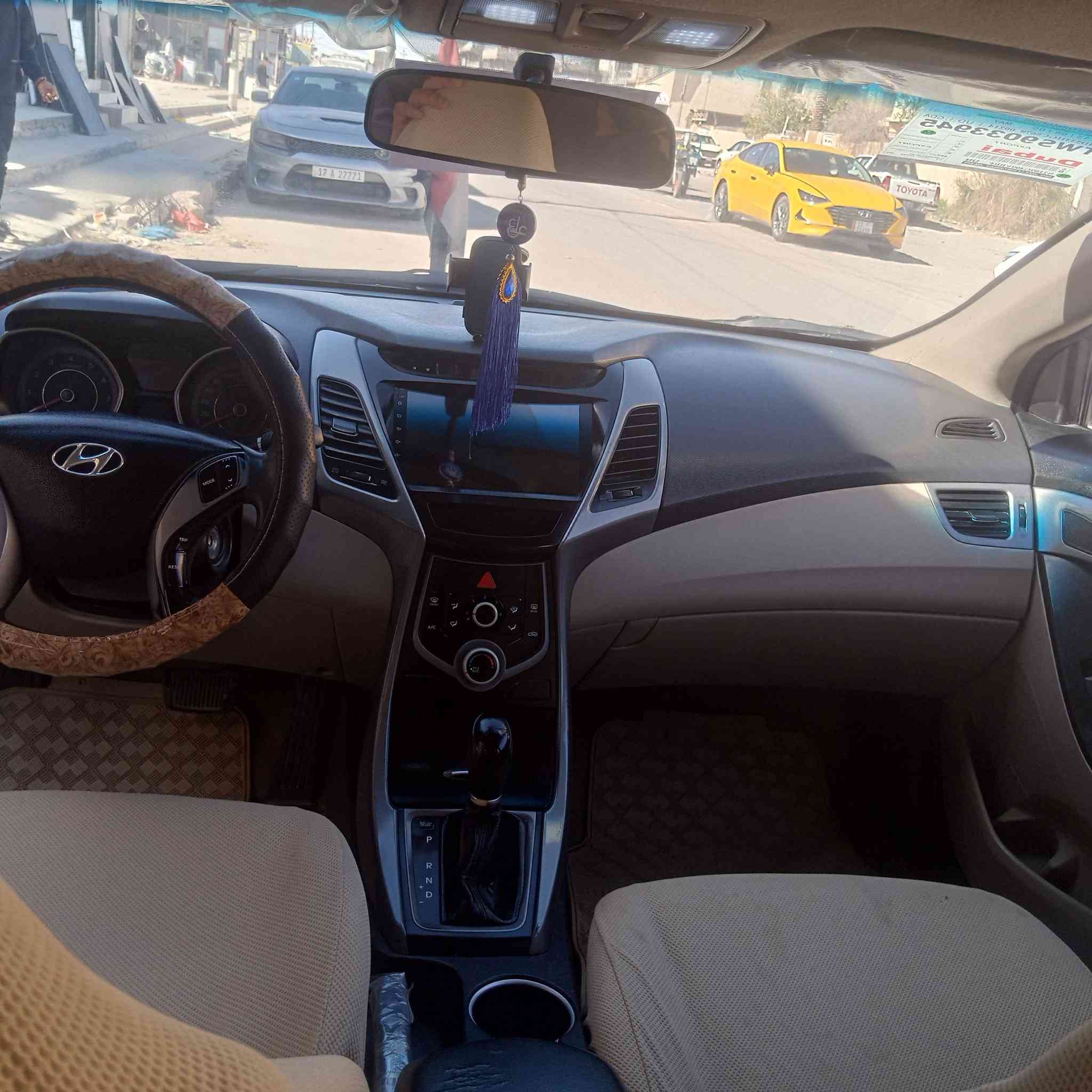 السلام عليكم 

النترا 14 شكل 16 خليجي 

رقم نجف 

 صبغ بنيد ودوسات بدون حادث 
السونار منشور 

السعر 122 مجال بسيط مكان السياره / ناحية الحيدريه 

التواصل ***********
