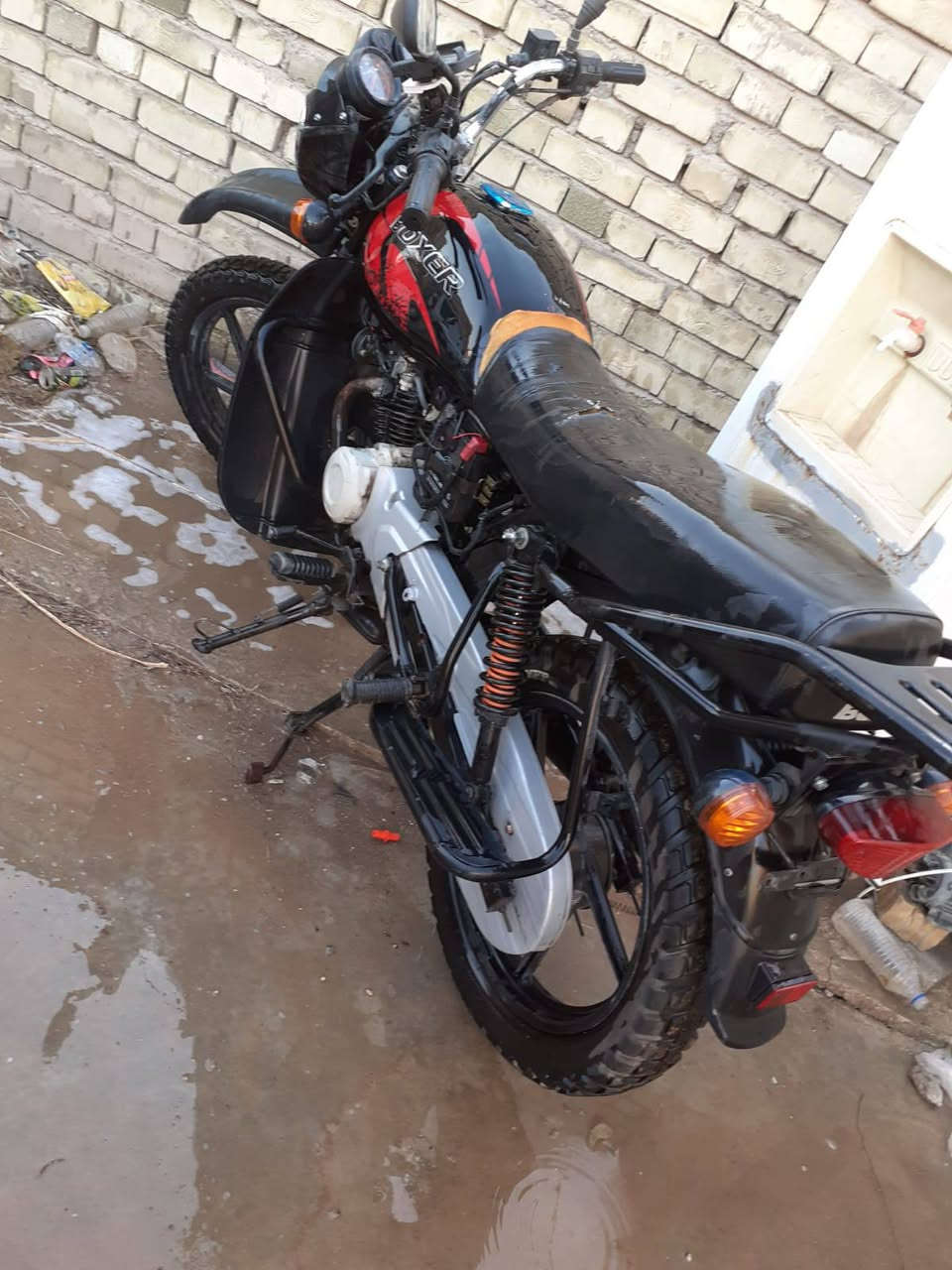 السعر 1,700. ***********

