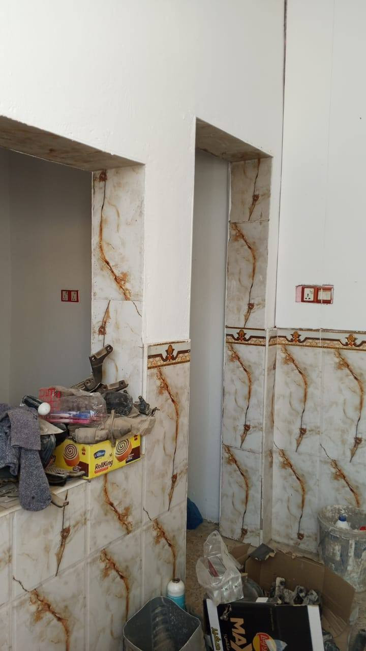 عروض #مكتب_الشكري_للعقار دار سكن 50 م 
🌍 الموقع :النجف الاشرف_  الكوفه شارع المطار السايدين شارع ميثم التمار 
----------------------------------------
🔳  زراعي سند 25
🔳 المساحه 50م
🔳دار سكن زراعي جاهز 
--------------------------------
🧾 تفاصيل البيت 🧾
البيت نظيف  الأساس والسقف كونكريت  غرفه وصاله  ومطبخ وتخاريج كاشي سيراميك صب كونكريت فوك جوه  
------------------------------
سعر البيع 22مليون وبي مجال  💷
☎️ للاستفسار 
واتساب ***********
***********
🛣️عنوان المكتب النجف الأشرف _ الكوفه شارع المطار السايدين مقابل جوهره العرب مباشرتٱ مكتب الشكري للعقار
 #الجميع
