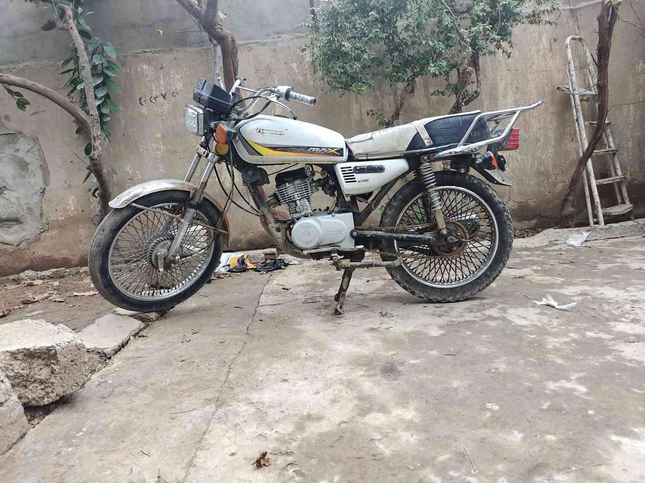 نامه برو موديل 2017سعر 200استفسار 0781 685 7614
