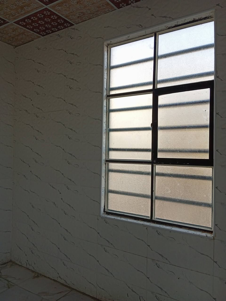 دارين للبيع مساحت الواحد 50م الاساس صب البناء ابلوك السقف صب شارع المطار القديم السعر 17وبي مجال للشراي لاستفسار على الرقم ***********
