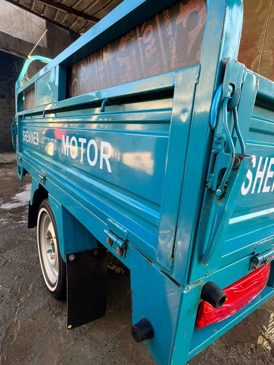 السلام عليكم شباب للبيع ستوته جمره موديل 2023 اوراق اصوليه كمرك مدفوع جاهزه للترقيم مكينه ناعمه شاصي كشر احلى من الصور تايرات جدد باتري جديد كهربائياتها كلهه شغاله مناقصها اي شي سعرها خابر وتدلل خاص موجود *********** مكاني بغداد
