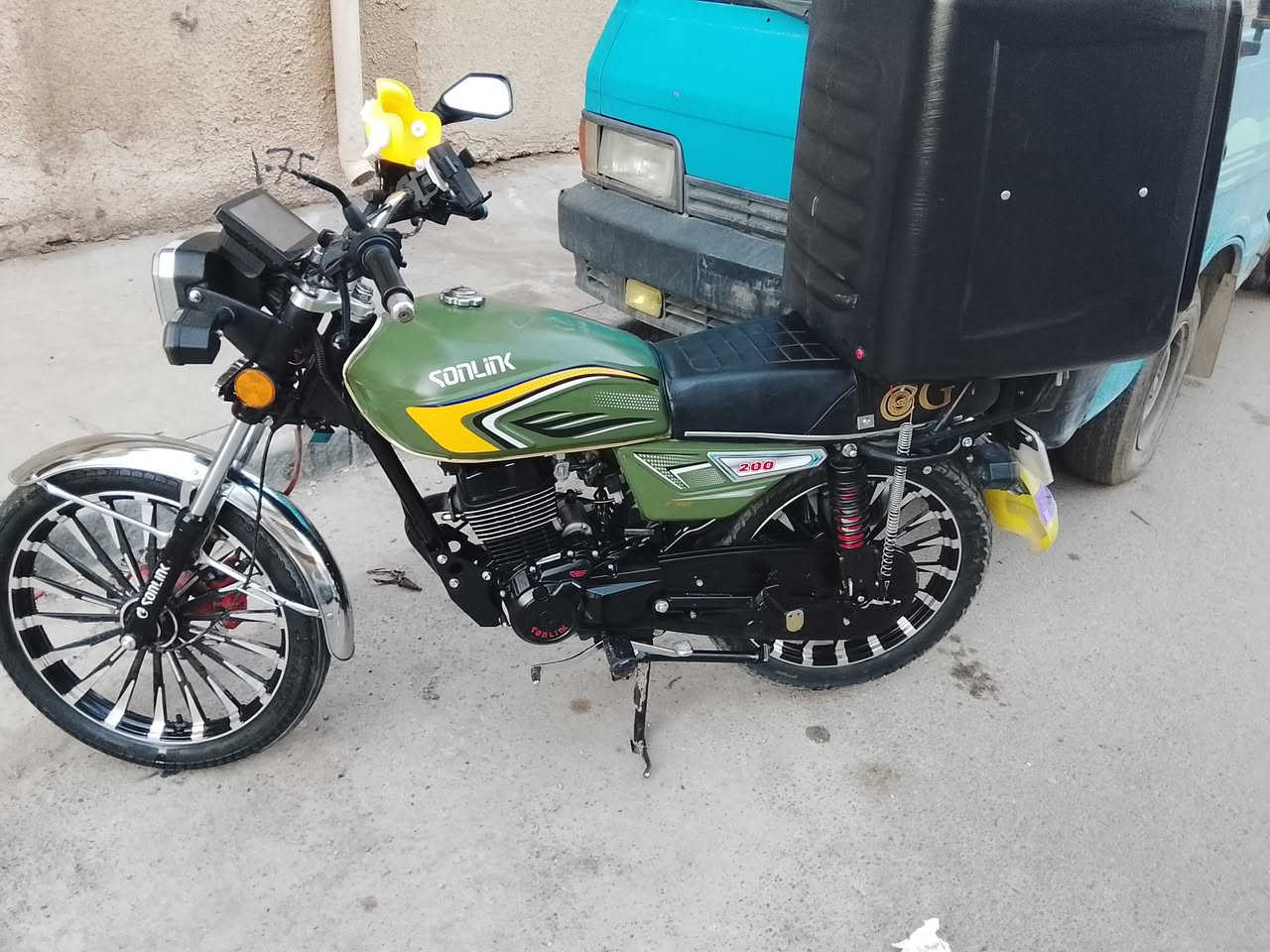 السلام عليكم دراجه مديل 25 كفاله عامه جيب فيتر وتعال ماشيه 10 الف بسعر 825 مكاني  البياع رقمي ***********
