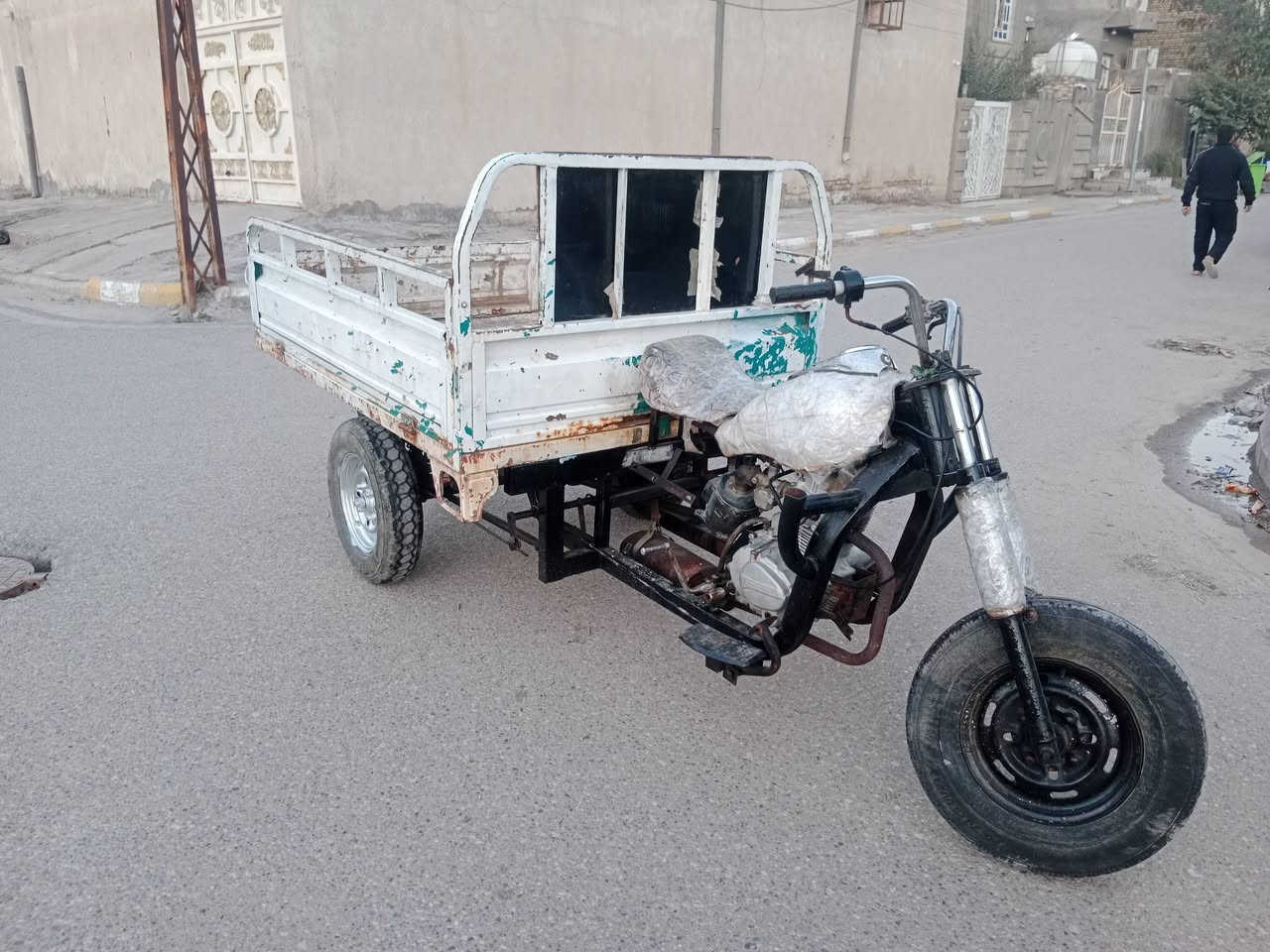 2015 لبيع
السلام عليكم 2015 مكينه مفتوحه ستندر لاتبخير ولاتنقيص 
تخم تاير ستوته مال شغل ماعوزه اي شي اوراقه مكاتبه بسمي ***********
*********** شارع الاخلاص شراي يتصل
