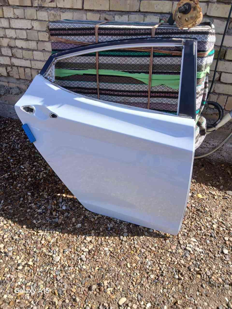 ادوات النترا 2015خليجي للبيع 
باب ايمن السدر ويده  وجامه وقفل  
باب خلفي ايمن نظيف 
وبنيد كما موضح بالصوره 
وبدنه الفوك 
ومروحه شغاله فقط دبه المي مضروبه

واسط /للاتصال والاستتفسار ***********
