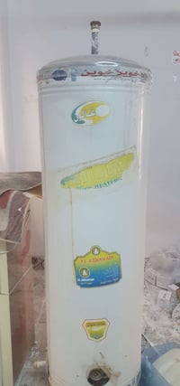 للبيع شركة اخوين ٢٠٠لترشرط شغل٧٥الف ٠٧٧٣٢٨٠٢٤٠٧ واتس موجود