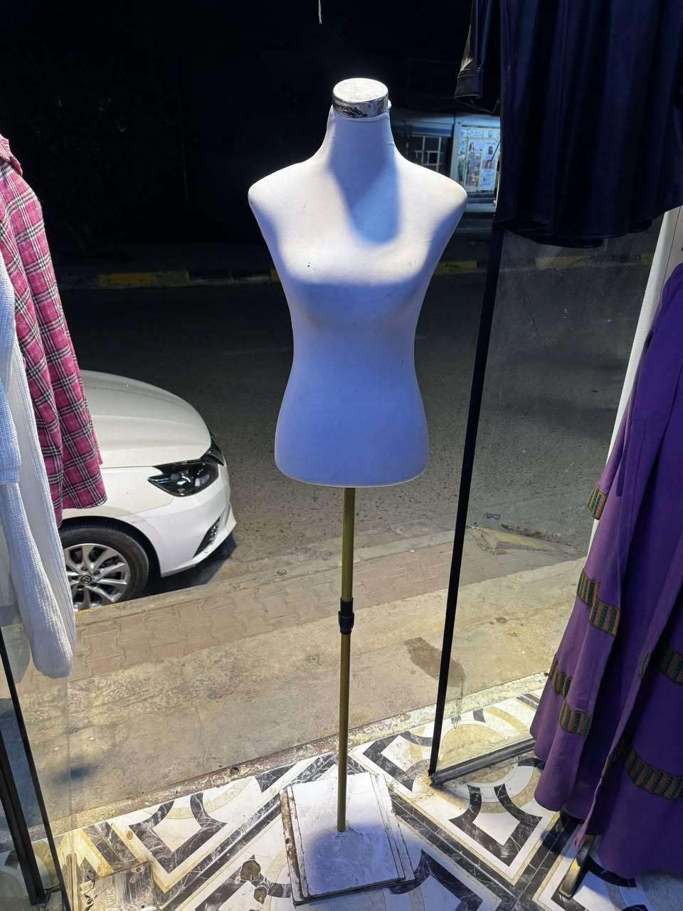 غراض محل للبيع
تعاليك 

فاترينه جام 

فاترينه عاليه

رفوف فاترينه

ملكانات

تعاليك حديد

ستان مدور عالي وناصي

***********
