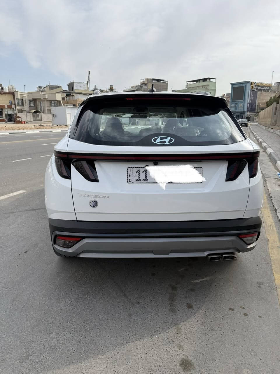 سلام عليكم للبيع سيارة توسان موديل 2025  تو كلار فول ماشية 12الف سيارة مكفوله ويل 19 كشنات كهرباء جنطه كهرباء تبريد كشنات بعد بيها هواي موصفات رقم بغداد تحويل ثاني اليوم السعر 232ورقه وبيها مجال بسيط الاستفسار / *********** مكان السيارة كربلاء .
