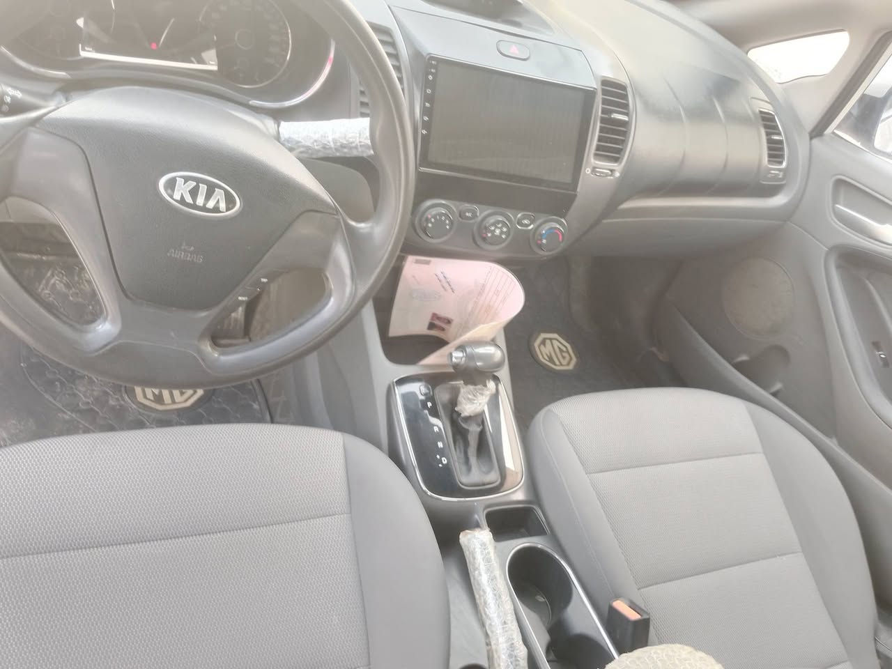 سيراتو موديل17نص فول شاشه
خمسه ويل كب 
سنويه جيده
تخم تاير جديد 
ادامه كامله 
بخاخات فيت بم 
مجاول بلكات تريد وكاله تريد تحويل 
مكفوله ضربه وصبخ وتبديل
العنوان النجف الكوفه شارع المطار القديم 
السعر 130 /***********
