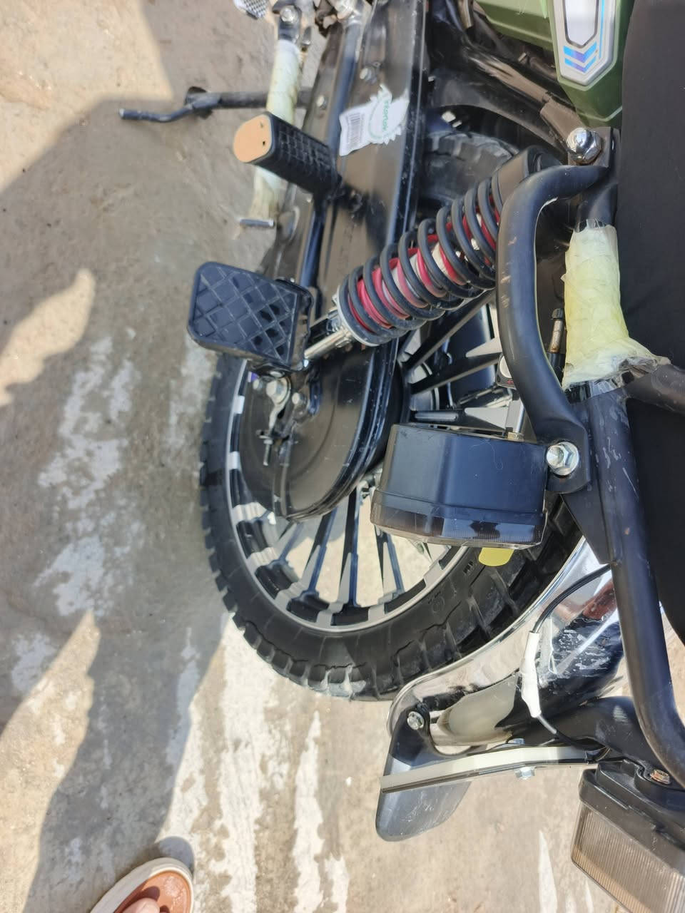 ايراني موديل 25 دراجه نضيفه حيل ما مفتوح كهربائية كلها شغاله منفيس بصمات كامل 800 بي مجال مكاني سامراء ***********
