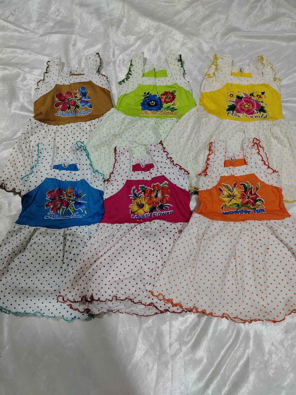 القطعة الفين وكل ٤ قطع ب٥٠٠٠
قياسات من شهرين الئ سنة أو سنة ونص


**إذا كنت صاحب هذا الإعلان وتريد حذفه لأي سبب، رجاءا أرسل رسالة إلى الدعم الفني**