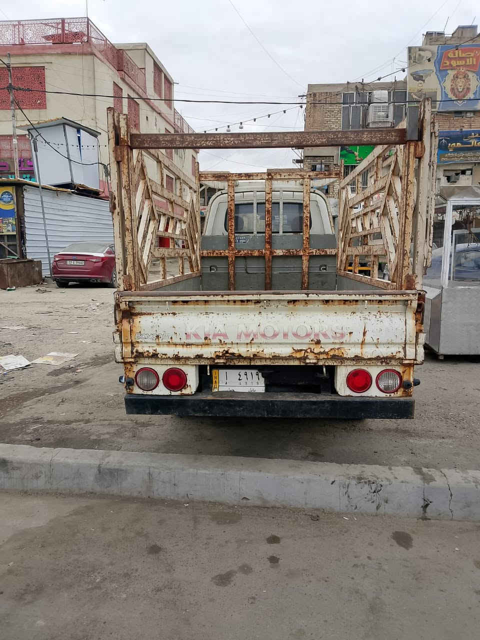 السلام عليكم 
فحل مسكر للبيع 
الموديل 2009
رقم بابل باسمي 
سياره جاهزه من كلشي 
تدفئه تبريد كهربائيات كله شغاله 
بيه تحويره 14 وتانكي 120 لتر 
سياره جاهزه للعمل اي نقص ماكو 
مكان السياره بغداد العبيدي 
السعر 105 وبيه مجال 
الرقم ***********
