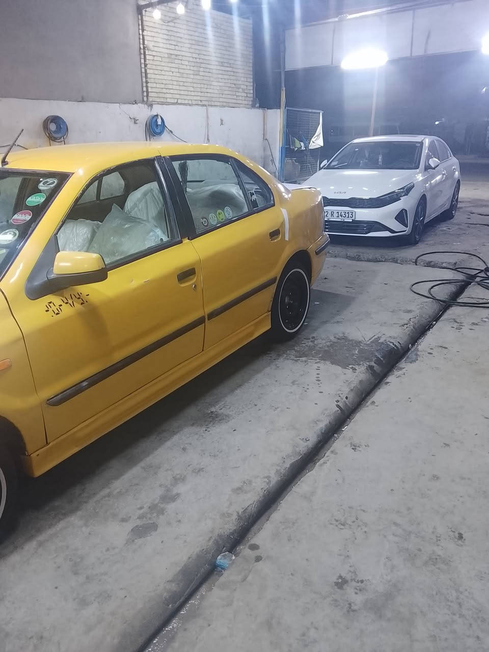 سلام عليكم ورحمه الله وبركاته سمند البيع موديل 11 رقم بغداد إنكليزي مصفره هيهة  وغرامات سنويه الحد 30 هزه جديده مكينه كير جدد تخم تاير جديد صدر جديد كهربائيات كلها شغاله سياره خير من الله تجي وشوف بعينك مكينه كير جدد ساره جاهزه وناعمه مناقصه شي السعر 33 المكان بغداد المعالف تقاطع الربيعي التصال ***********
