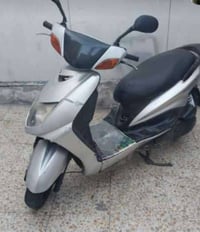 دراجة يابانية • ٢٥٠ • بغداد العبيدي