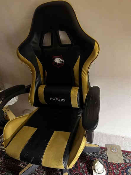 لسلام عليكم
كرسي كيمنك للبيع
مثل ماموضح حالته 
الجك ميشتغل  اما الباقي شغال كلشي مابي 
بي تدليك 
السعر 50 الف و بي مجال 
مكاني( بغداد حي الخضراء )
رقمي ***********
