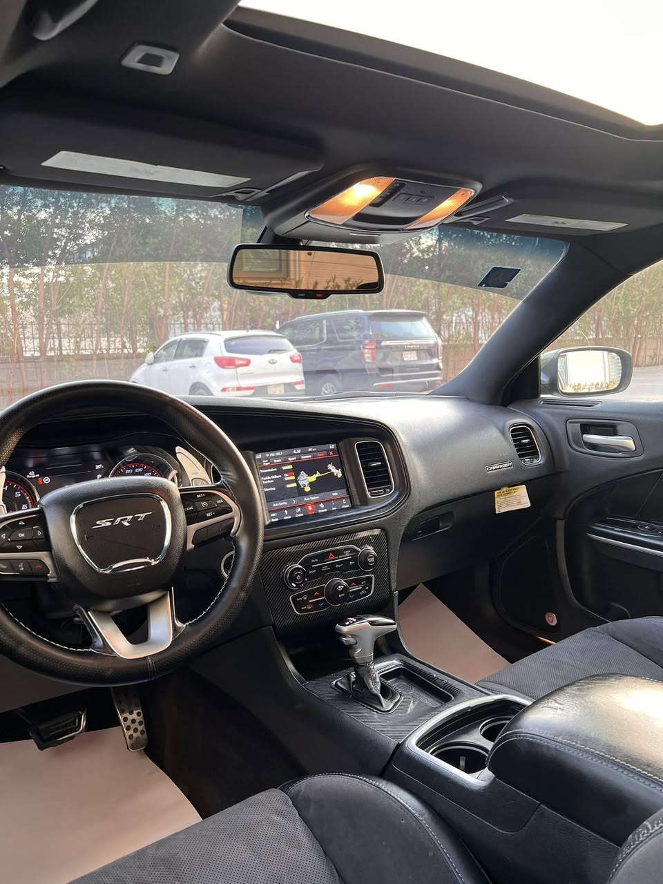 السلام عليكم …🌹🔥
للبيع دوج چارجر سگات باگ 🐝 موديل 2018 بدي اصل SRT سوبر تراك باك بلادي لون زيتوني السياره فول مواصفات ١/١ للاخير عدا رادار فقط وارد امريكي ضررها نص بنيد ونص جاملغ ونفسهن مصبوغات بدون تبديل وصور حادث وسونار موجودات وباب وره سياق صبغ السياره بدون اي نقص ماشيه 86mi شرط كير ومكينه وصدر جديد مبدل تراي بدوه اي رجه السياره رقم بغداد ( سنويه باسمي ) هزه وفحص مسويه جديده وعليه رقم حلو وياها السياره ايدي بيه وصور واضحه كدامكم بدون اي نقص ….
مواصفات ….
________________________________________
بصمة
فتحه
داخل كنتارا مختوم سكات
خزن ميموري 
كشنات حضن 
تدفئه وتبريد بالكشنات الاماميه
تدفئه بالكشنات الخلفيه
تدفئه سترين
سستم سماعات بيتس
دمام خلفي
كلاصات تبريد وتدفئة
فجوج برمبو ٤ بستم
نظام LAUNCH 
نظام  DRIVE  MODES
شاشه كبيرة 8.5 أنج جميع الاوبشنات مفتوحه
كير 8 نمر 
شفتات استرين
حساسات خلفية بلادي 
كشافات زينون 
منظومه زينون شادله 
كامره خلفيه دواره فول HD
دبلات صفر SRT
ويل گب دايتونا
ولف حماوة ريسنك انسى حماوه صيف وشتى
اكسل قفل 
فصله بلاديه ممفتوحه
دبات سود SRT
احزمة لون اخضر
شوتة رياضيه
دكمة سبورت
رقم الشاصي( 2C3CDXGJ4JH318942 )
مسويله تفريغ ونعمه صوت حلوه
وبعد بيه هوايه مواصفات اخوان كل تفاصيل ذكرته وشداله تخم تاير جديد وصدر جديد مسوي تراي زيرو وسياره بدي SRT اصل يعني شوفته مال موديل 23 وسياره 6400 اصل بالسنويه وبدون اي نقص  واستخدام شخصي بيه سونار من بدي كار وراح ارفق رقم شاصي وصور حادث موجوده ع واتساب والسياره عارضه بسعر حلو مال بيع … 
مكاني بغداد / حي الجامعة
السعر / 205 $ وبيه مجال بسيط 
للاستفسار اكثر / ***********
اسف ع الاطاله 🌹
