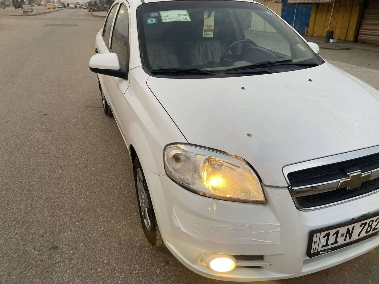 السلام عليكم 
افيو موديل 11 الشركة العامة
السيارة مكفولة من ضربة وصبغ فقط هلال جاملغ خلفي وباقي كفالة كير محرك تخم تاير السيارة جديدة 
السيارة باسمي رقم بغداد 83 بية مجال بسيط 
مكان بابل ***********
