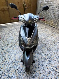 دراجة شحن بطاريات مبدلهة قبل اسبوع نوع "ولي" مدى 60 كيلو. ضرر تريشة و ...