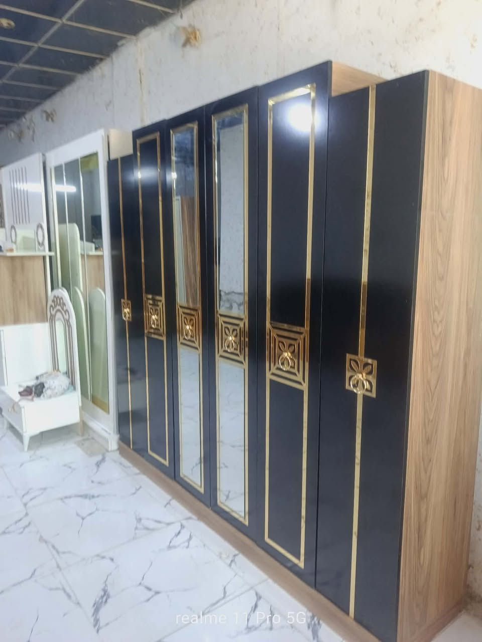 غرفه للبيع 5 قطع نظام ابواب 
السعر 450 مع الشد والنقل داخل بغداد مجاني


**إذا كنت صاحب هذا الإعلان وتريد حذفه لأي سبب، رجاءا أرسل رسالة إلى الدعم الفني**