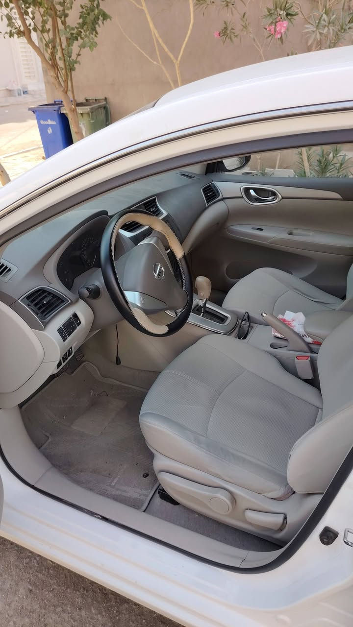 نيسان سنترا موديل 2020 مكفوله خليجي بيها فقط بارد في حافه البنيد وقليل في بالجاملغ الخلف السايق والكير والمحرك مكفولات وماشيه 90الف موجوده في أربيل للتواصل *********** واتساب
