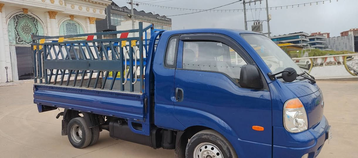 سەرەتابەناوی خوا 
کیا بیلاد 2010
سعری 54گەڵا
تەنها 130هەزار ڕۆشتوە بەشەرتی کۆمپیتەر
3000سۆپەر مە کینە ڕەش 
برێکی بەسراوە 
ئێستوپی دوای بەسراوە 
کارەبای بەسراوە
ناوبۆدی بەسراوە 
چەمچەی بەسراوە 
6تایەی لوک 
کامل جایز
حازرە بۆ بار
***********
***********
