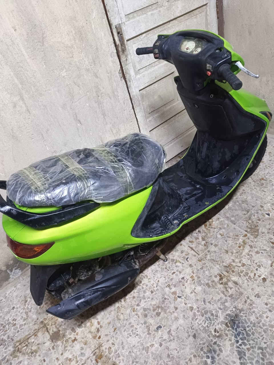 دراجه فراشه نضيفه مشيها حلوو مكينه حلوه شغاله دكه هندر شغاله بس هندر لحد يسئل ع تفاصيل دراجه شوف لعين كدامك شغاله هندر مكينه حلوه السعر 350 بيها مجال مكان بصره حي الاصدقاء ***********
