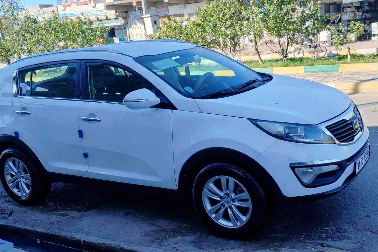 السعر 155
سبورتج ١٤ شكل ١٥ كفاله عامه  مكينه وكير وكشر فول عده البانوراما ولبصمه رقم بصره دولي هزه جديده تخم تاير حداديه تبريد تدفئه جاهزه للأخير
 مكانها ذي قار الرفاعي
 ***********
