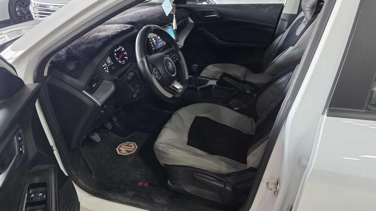 ئێم جی  MG GT 2025 Sport
12 هەزارڕۆیشتووە.مواصفات.بەصمة.
گێڕ عادی.شاشەوكاميرا.حساس..لايت زينۆن. 
مكان : أربيل.  ١٠٠ متری معرض تۆپ کارس 
سعر ٩٦ ورقە   موبایل ***********
