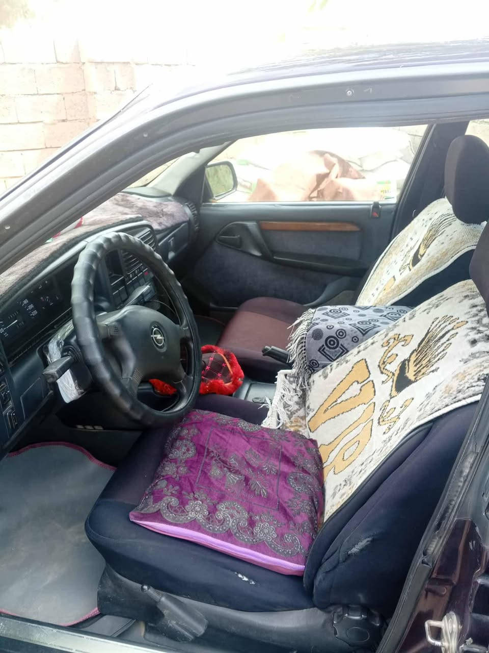 اوميكا موديل 93 رقم أربيل بأسمنا
فتحه سقف صبغ عام لجماليه 45 وبيها مجال مكلف بنشر هذا رقم صاحب السياره ‏‪***********‬‏
